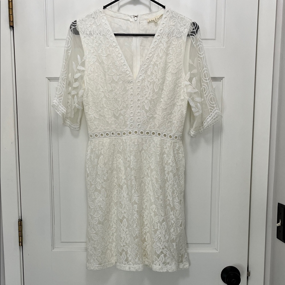 NWOT Promesa Floral White Lace Mini Dress w/ Quarter Sleeves - Size Medium